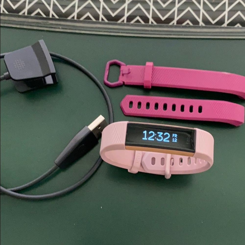 Fitbit Alta HR size S Rose Gold